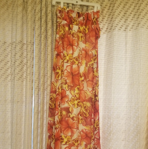 Xhilaration Dresses & Skirts - Xhilaration strapless dress